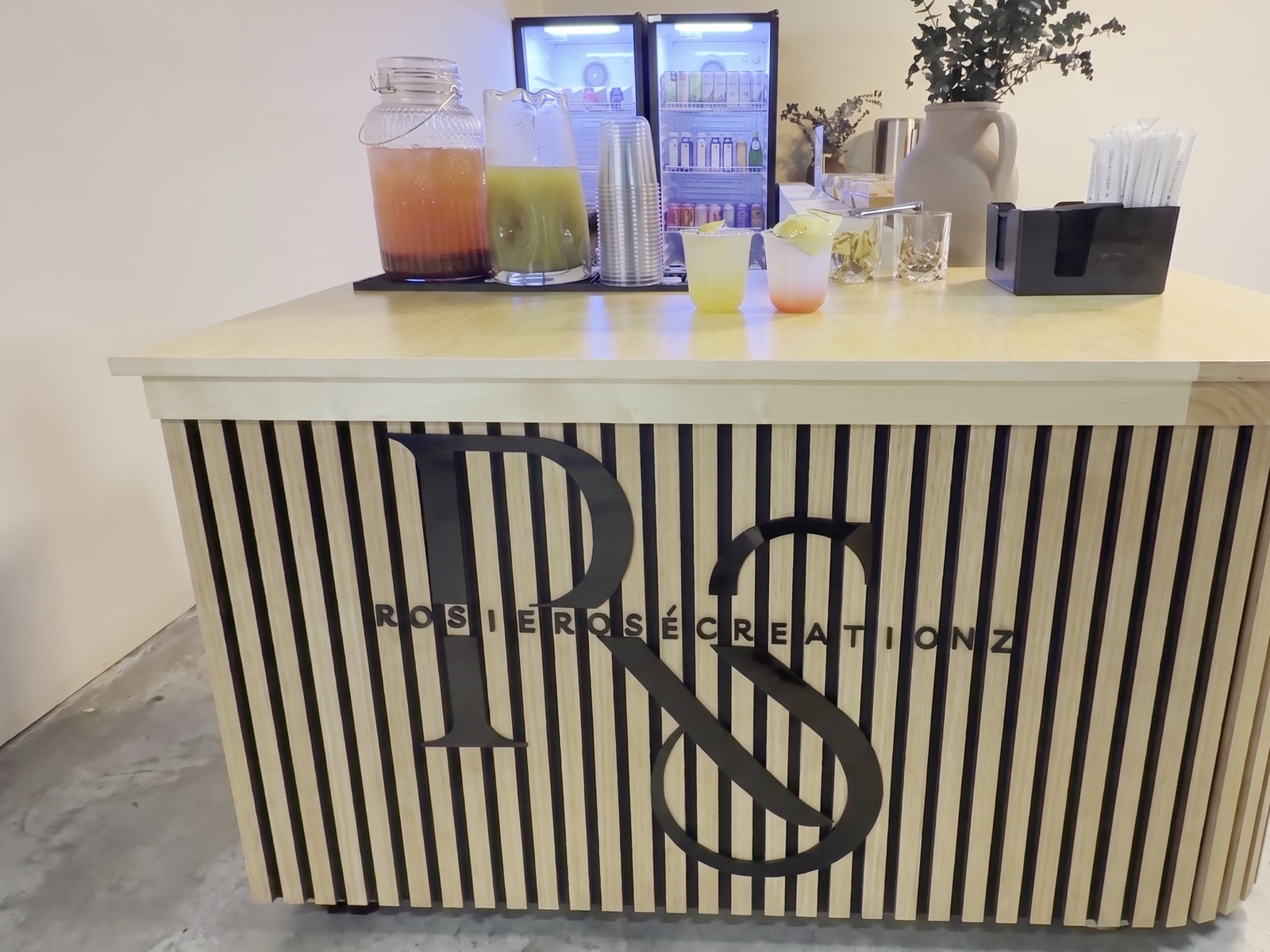 Full mobile bar service